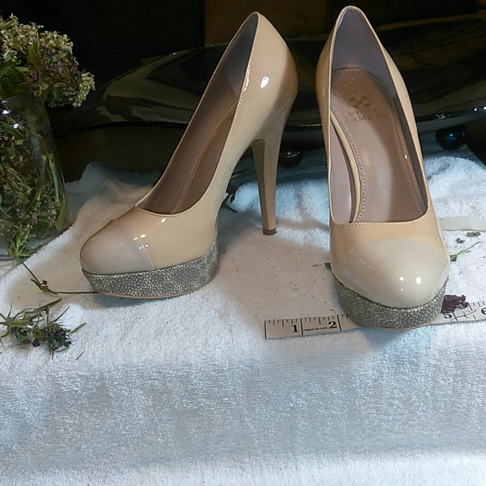 Vince Camuto ladies five inch heels